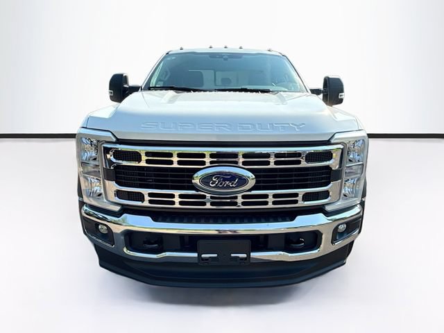 New 2026 Ford F550 4x4 Supercab Super Duty image 2