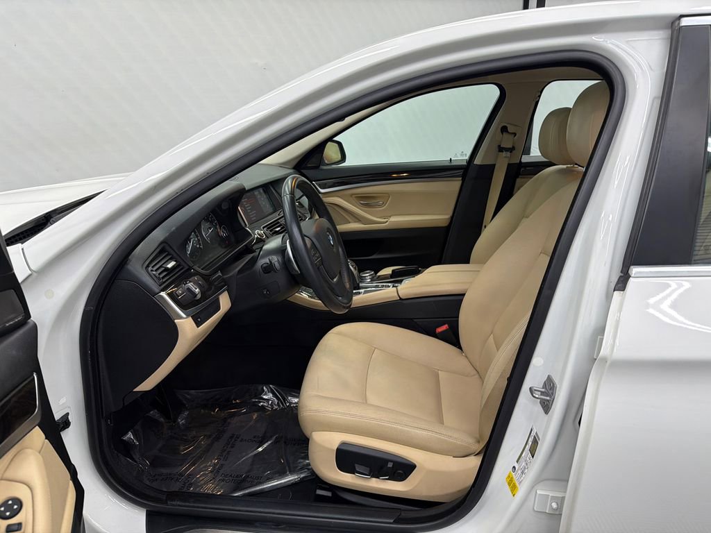 Used 2016 BMW 535i Sedan image 9
