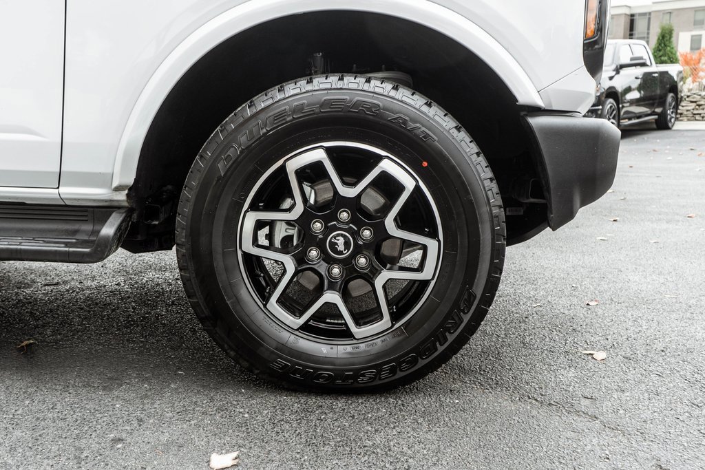 Used 2025 Ford Bronco Outer Banks image 5