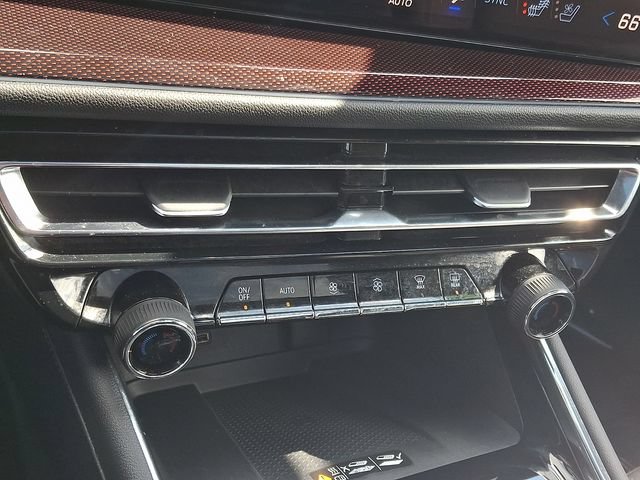 Certified 2025 Chevrolet Traverse RS AWD/4WD image 18