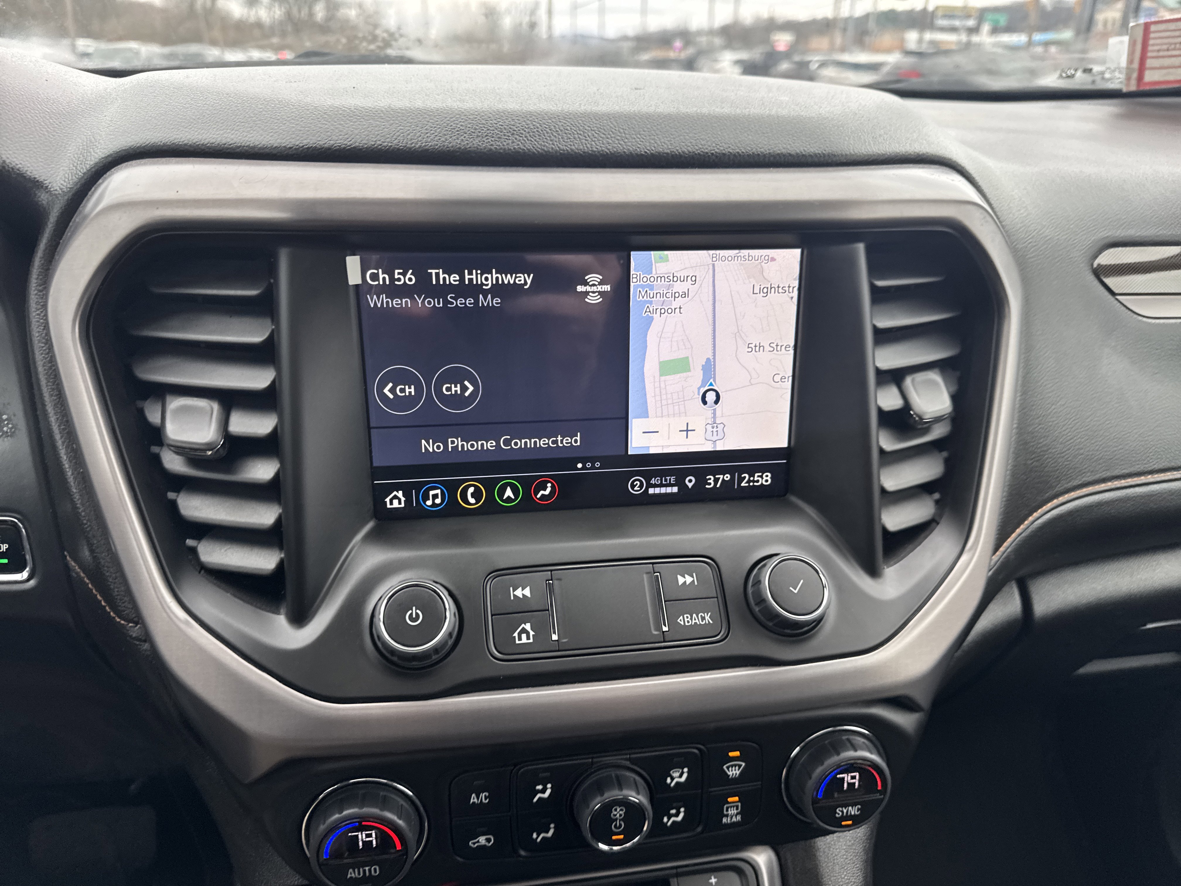 Used 2023 GMC Acadia AT4 w/ Preferred Package image 19