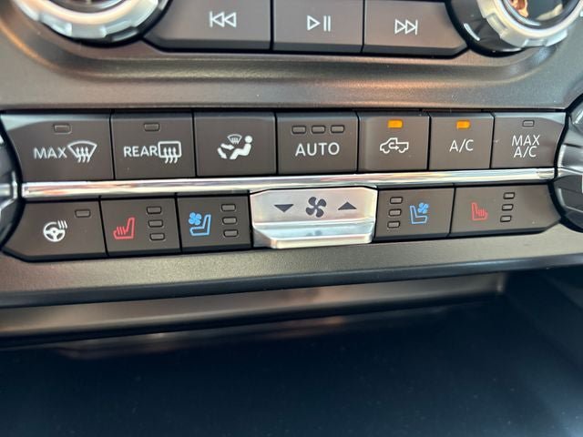 New 2026 Ford F250 Lariat w/ Black Appearance Package AWD/4WD image 28