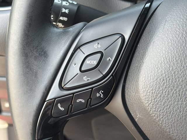 Used 2018 Toyota C-HR XLE FWD image 20