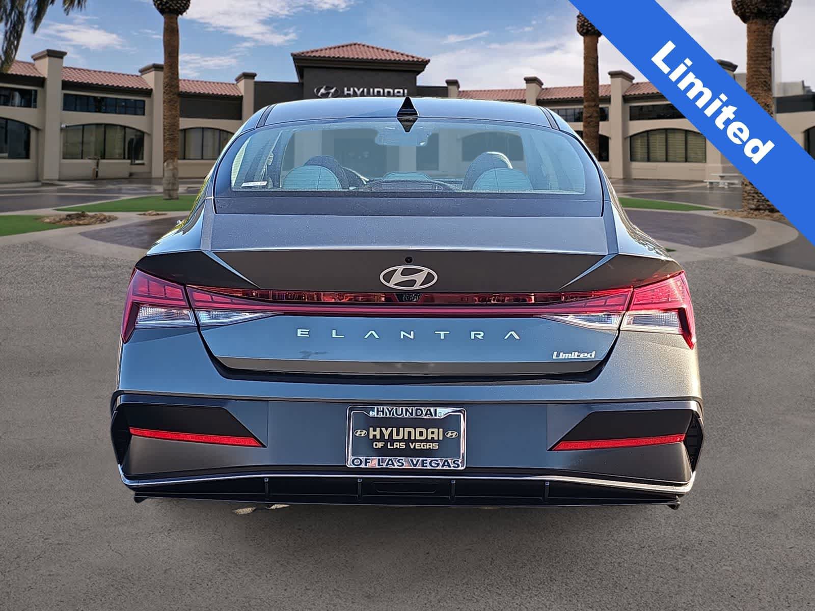 Used 2025 Hyundai Elantra Limited FWD image 7