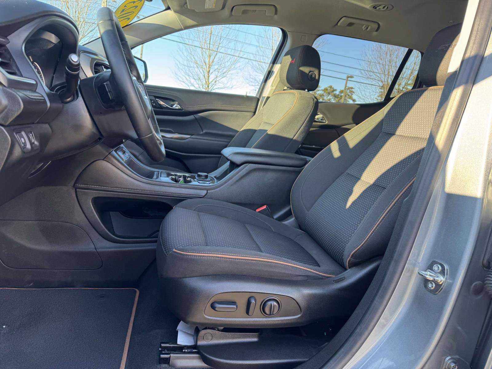 Used 2023 GMC Acadia AT4 image 14