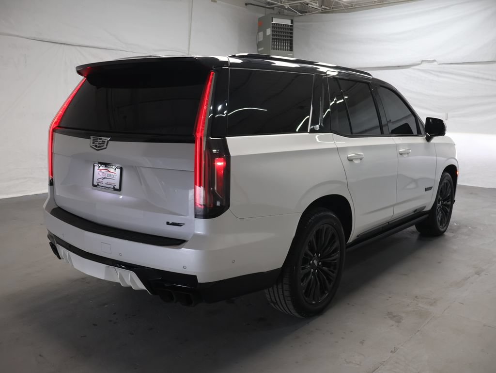 Used 2024 Cadillac Escalade V w/ LPO, ONYX Package AWD/4WD image 7