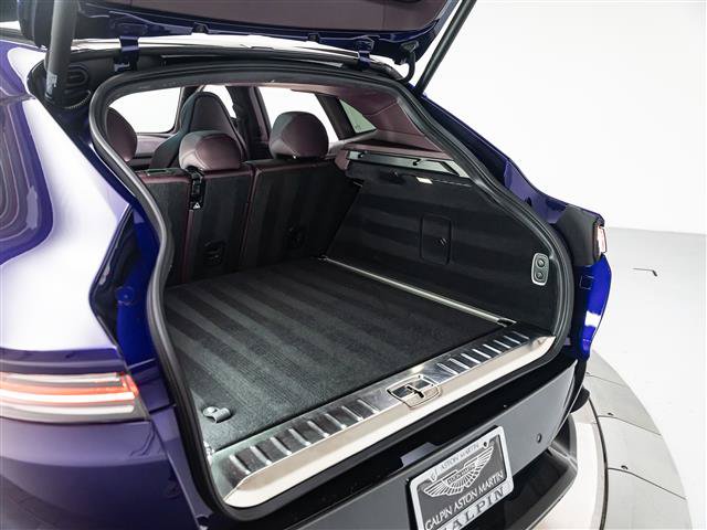 Used 2022 Aston Martin DBX AWD/4WD image 34