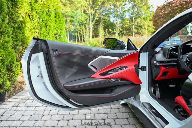 Used 2020 Chevrolet Corvette Stingray Premium Cpe w/ 3LT Preferred Equipment Group image 28