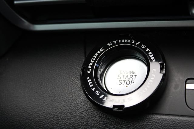 Used 2023 Hyundai Elantra Limited FWD image 16