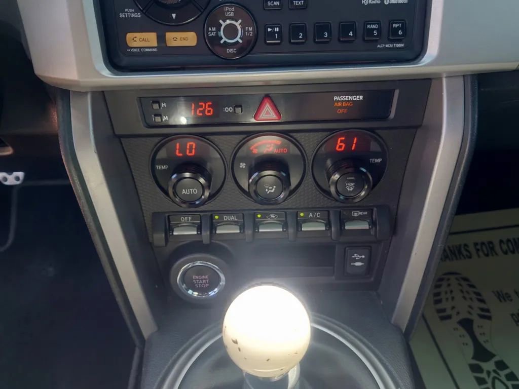 Used 2013 Subaru BRZ Limited w/ Popular Pkg 2C image 19