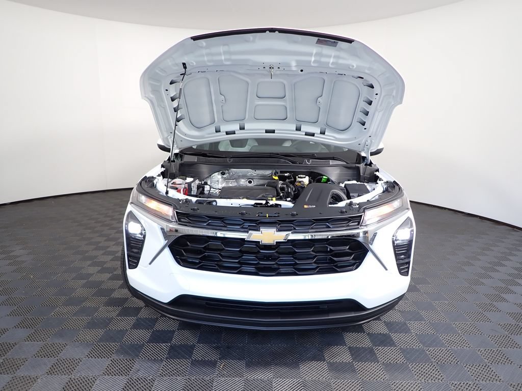 New 2026 Chevrolet Trax LS w/ LS Convenience Package FWD image 39