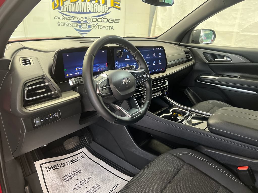 Used 2024 Chevrolet Traverse LT w/ Midnight/Sport Edition AWD/4WD image 19