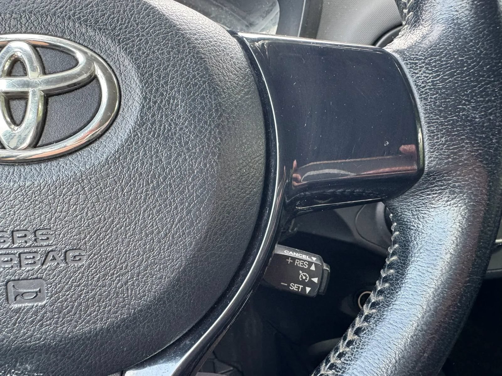 Used 2015 Toyota Yaris SE FWD image 29