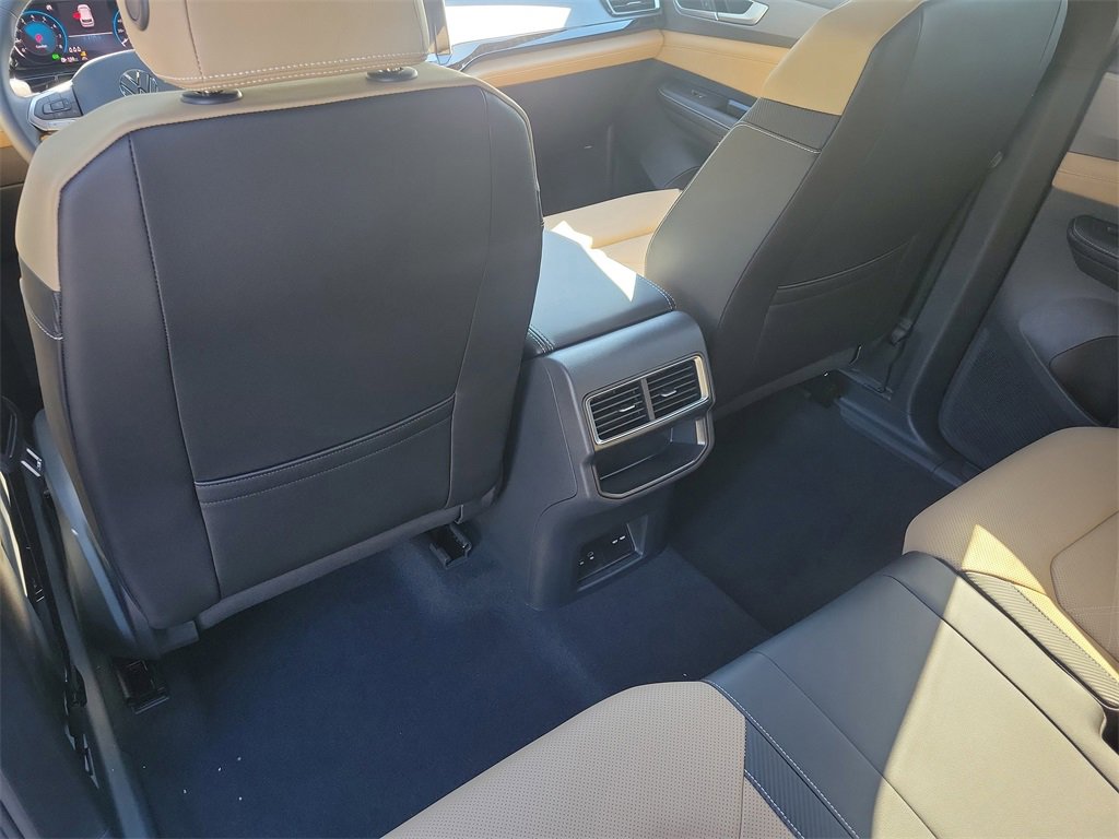 New 2026 Volkswagen Atlas Cross Sport SE image 14