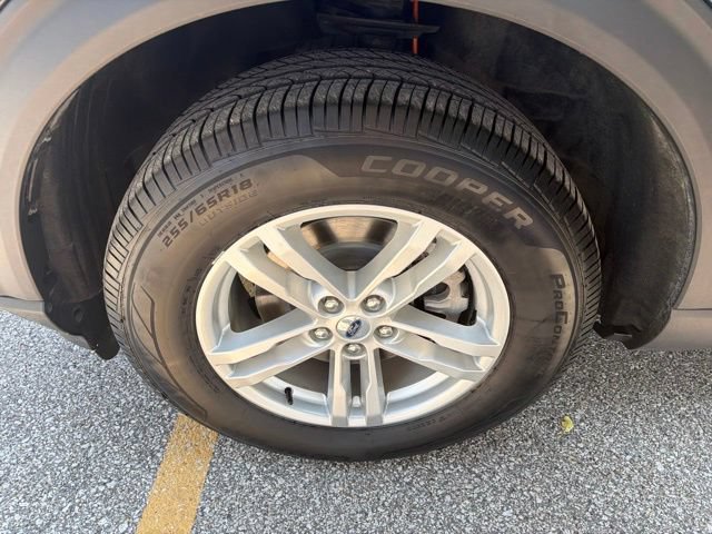 Used 2021 Ford Explorer XLT AWD/4WD image 37