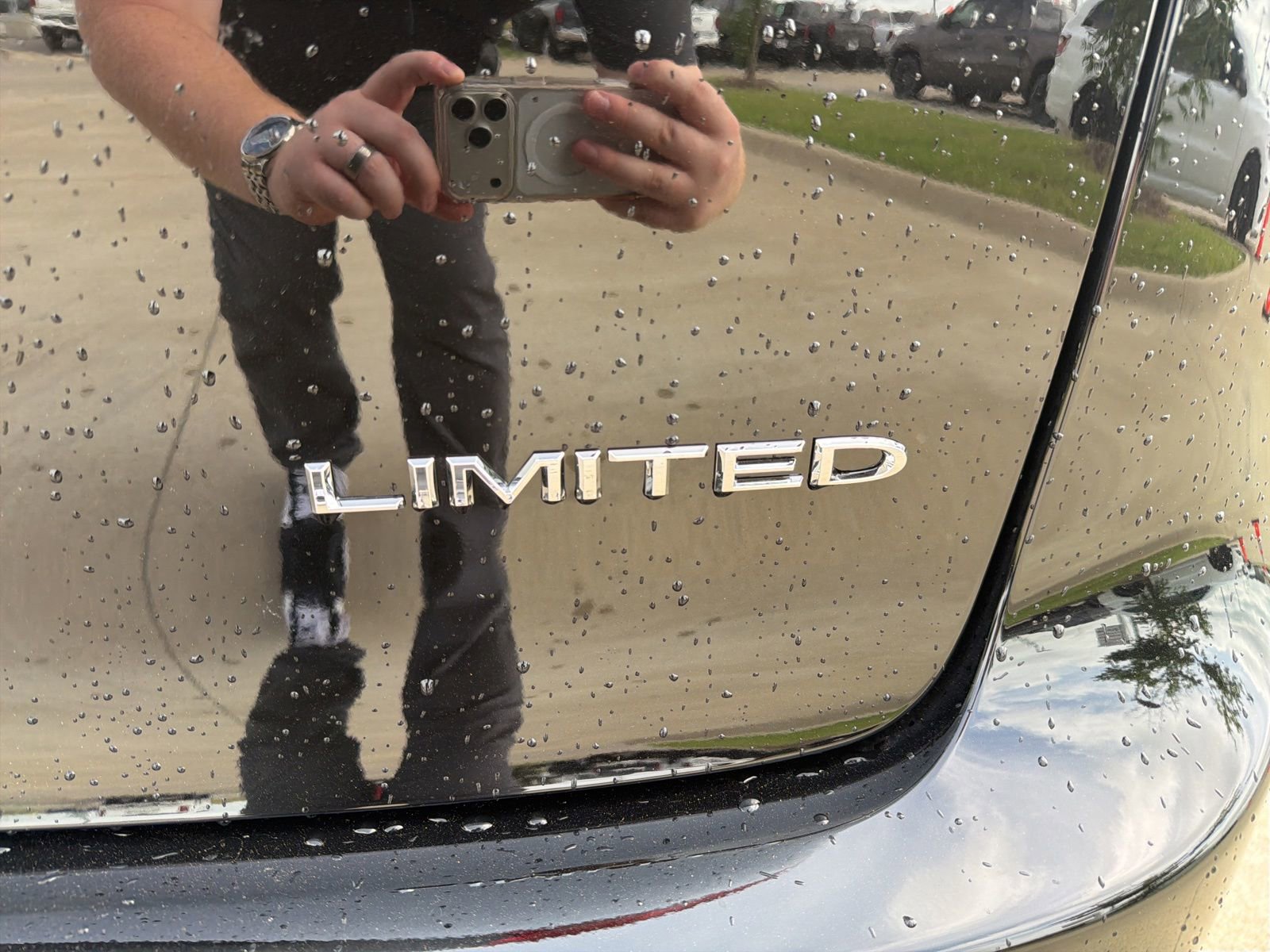 New 2027 Chrysler Pacifica Limited FWD image 5