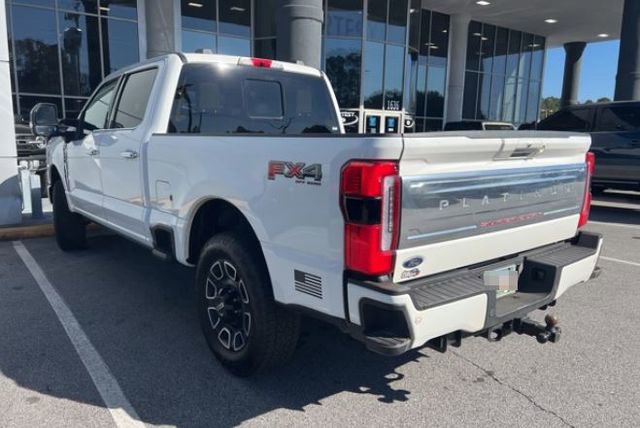 Used 2024 Ford F250 Platinum w/ FX4 Off-Road Package image 5