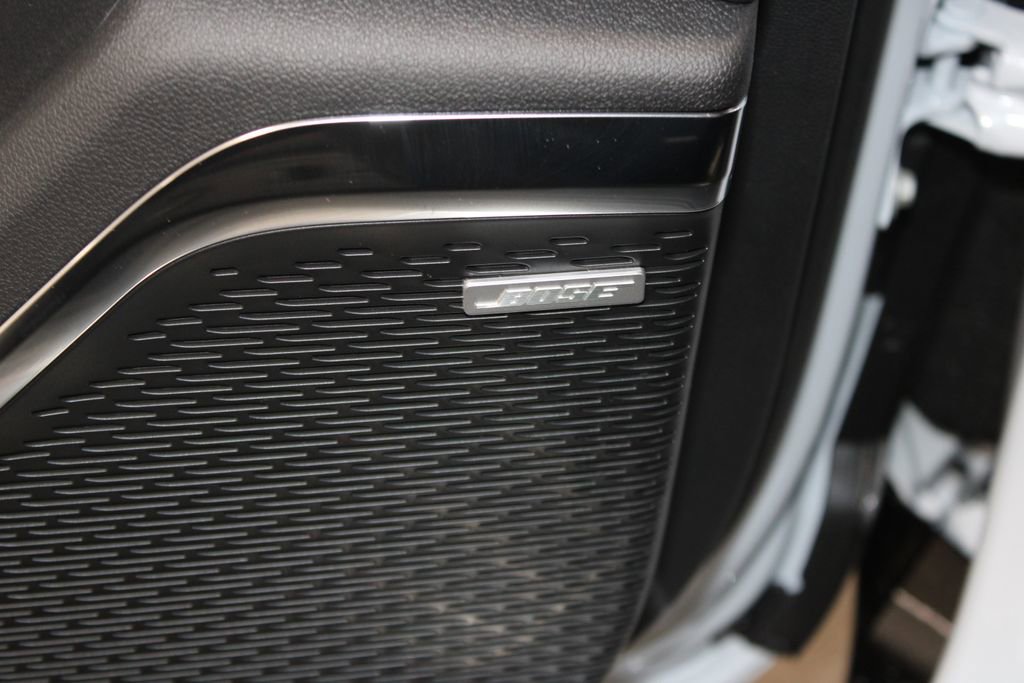 New 2026 Chevrolet Traverse RS w/ LPO, Floor Liner Package FWD image 46