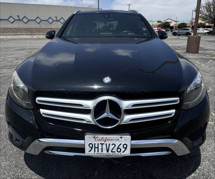 Used 2017 Mercedes-Benz GLC 300 image 2