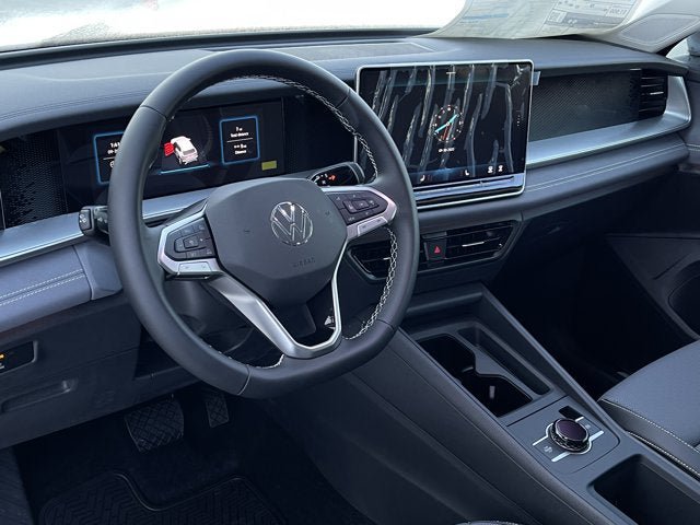 New 2025 Volkswagen Tiguan SE FWD image 12