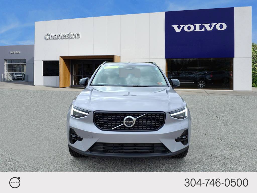 Certified 2026 Volvo XC40 B5 Plus w/ Climate Package AWD/4WD image 8