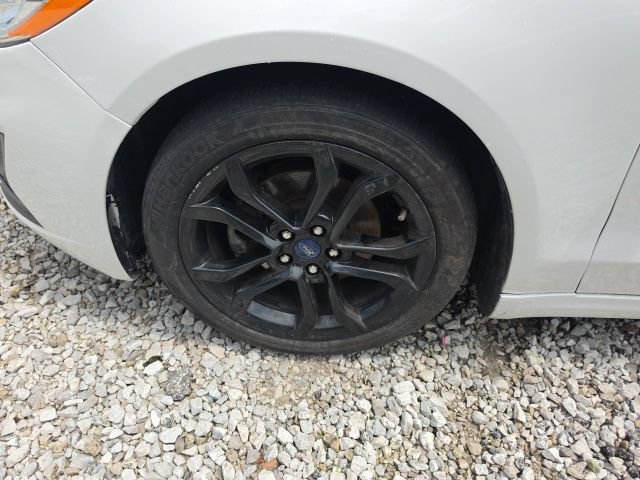 Used 2019 Ford Fusion SE w/ Equipment Group 151A FWD image 8