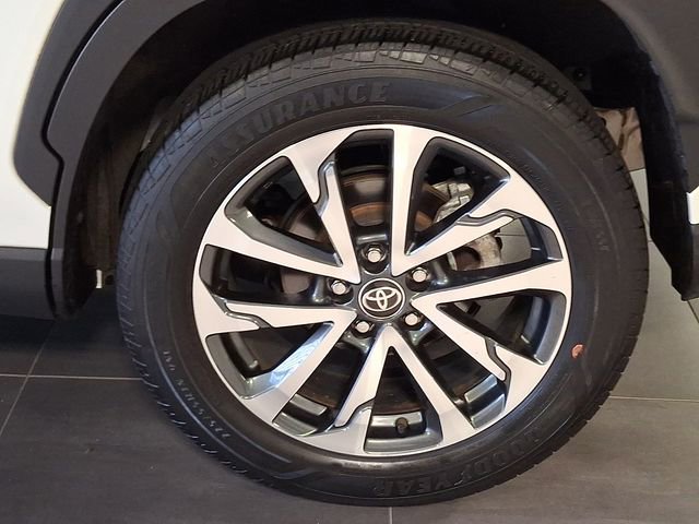 Used 2023 Toyota Corolla Cross XLE image 10