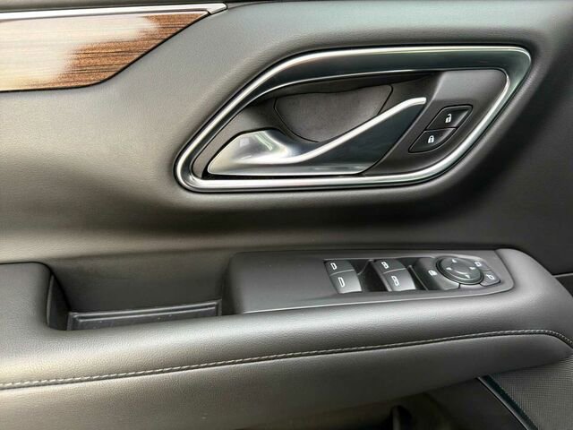 Used 2022 GMC Yukon XL SLE image 13