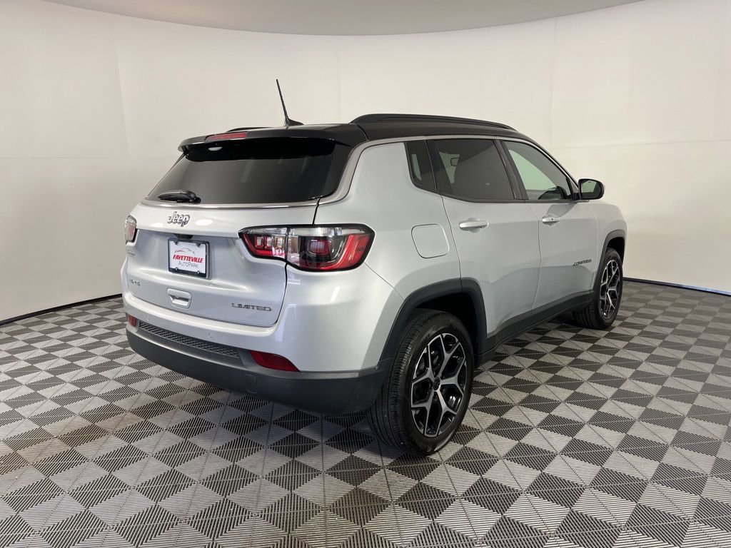 Used 2025 Jeep Compass Limited AWD/4WD image 14