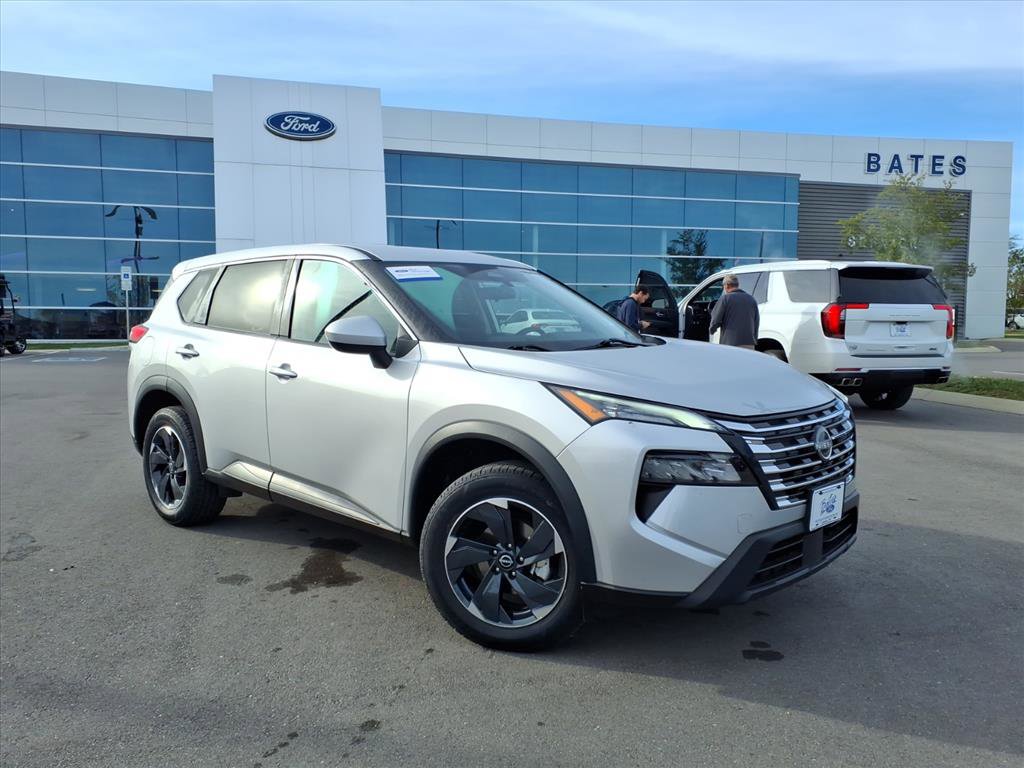Used 2024 Nissan Rogue SV