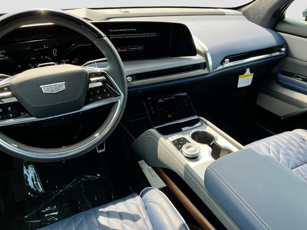 New 2026 Cadillac Vistiq Premium Luxury w/ LPO, Floor Liner Package AWD/4WD image 24
