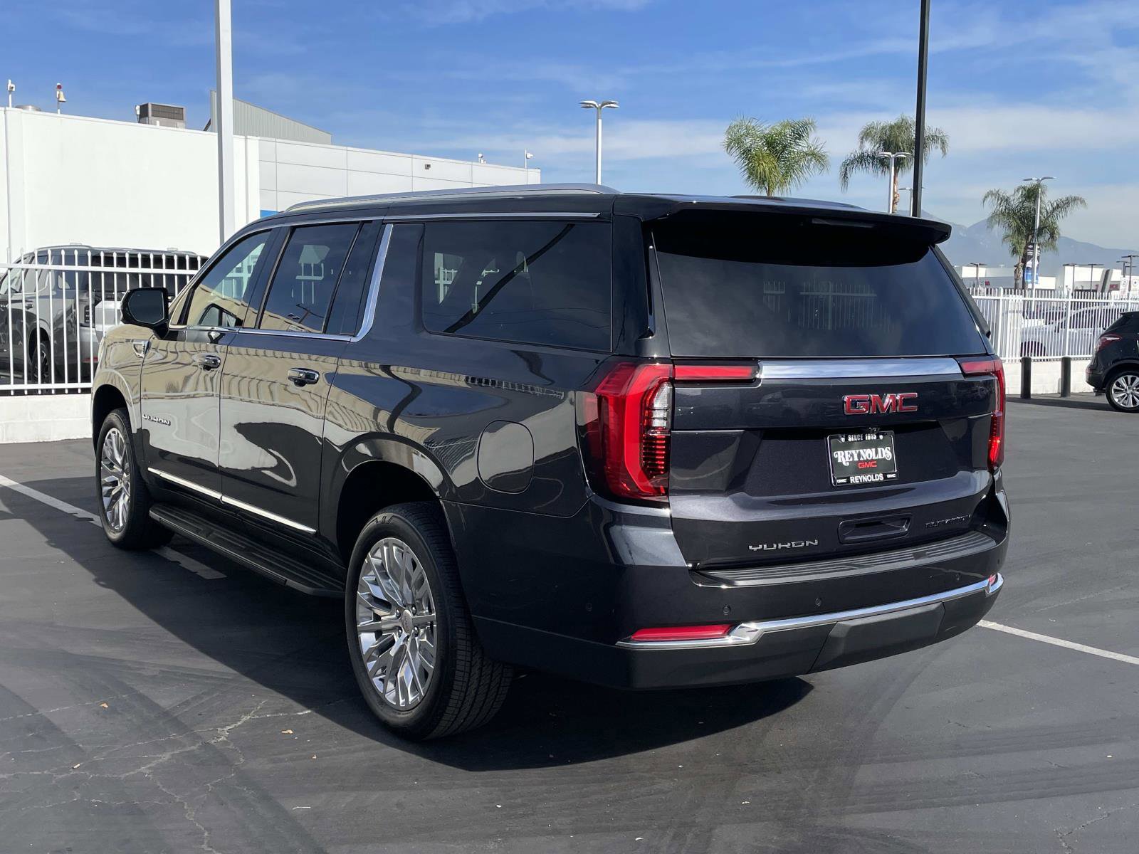 New 2026 GMC Yukon XL Elevation image 7