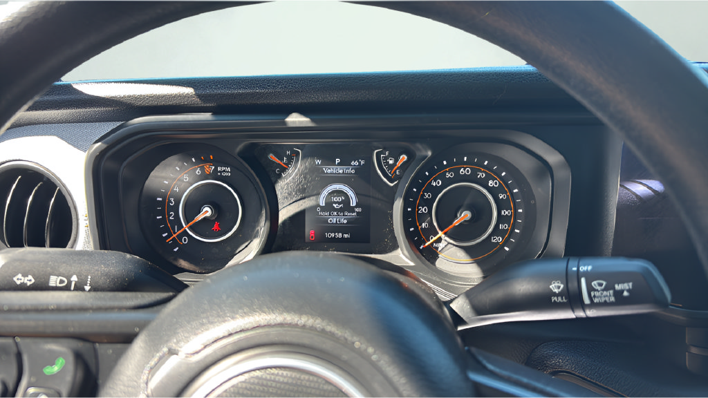 Used 2025 Jeep Gladiator Sport AWD/4WD image 26