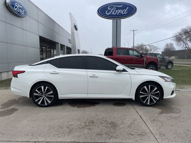 Used 2019 Nissan Altima 2.5 Platinum AWD/4WD image 17