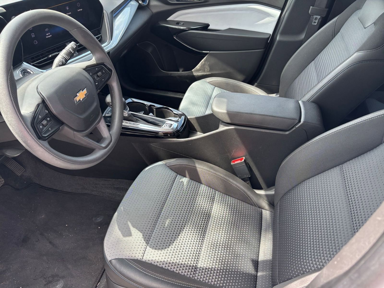 Used 2025 Chevrolet Trax LT image 25