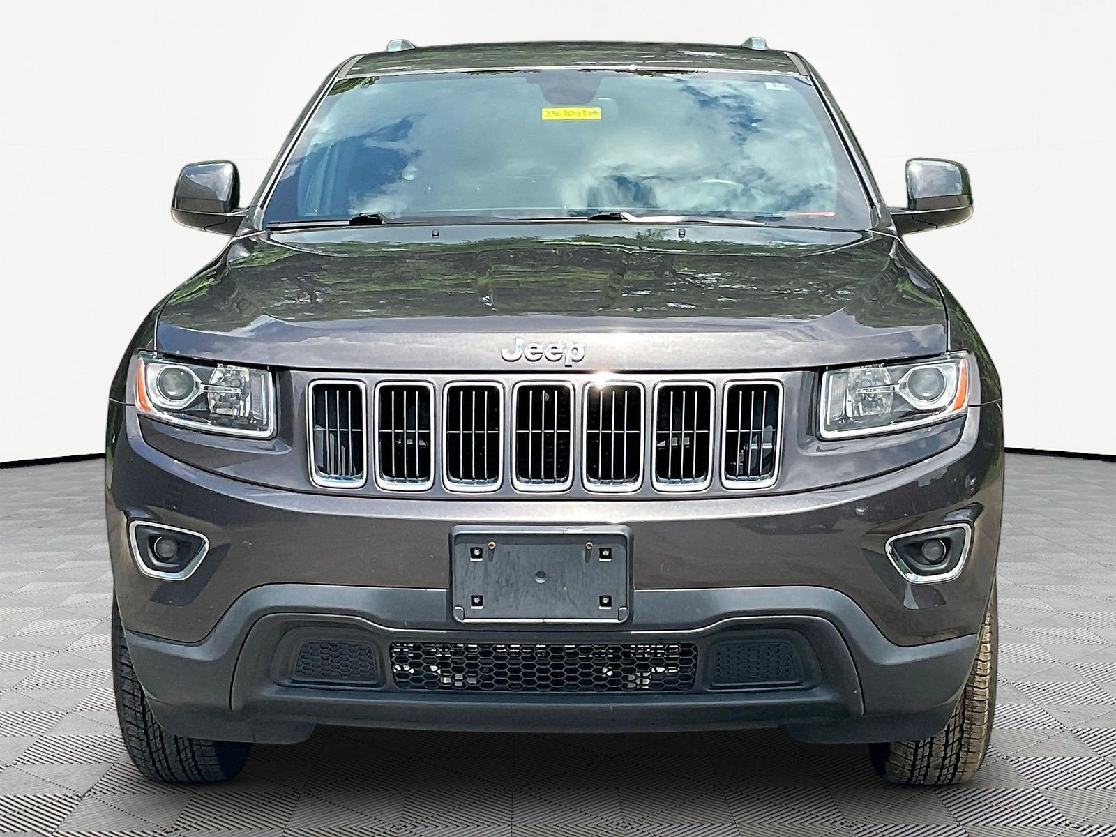 Used 2016 Jeep Grand Cherokee Laredo w/ Quick Order Package 23E AWD/4WD image 2