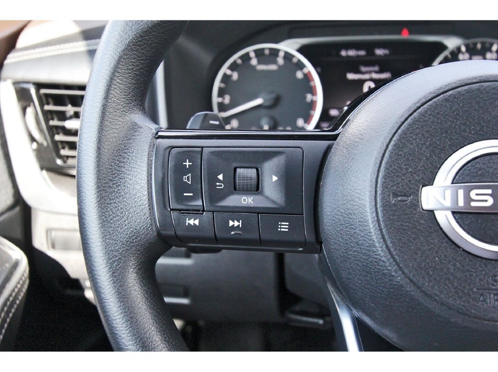 Used 2022 Nissan Rogue SV AWD/4WD image 18