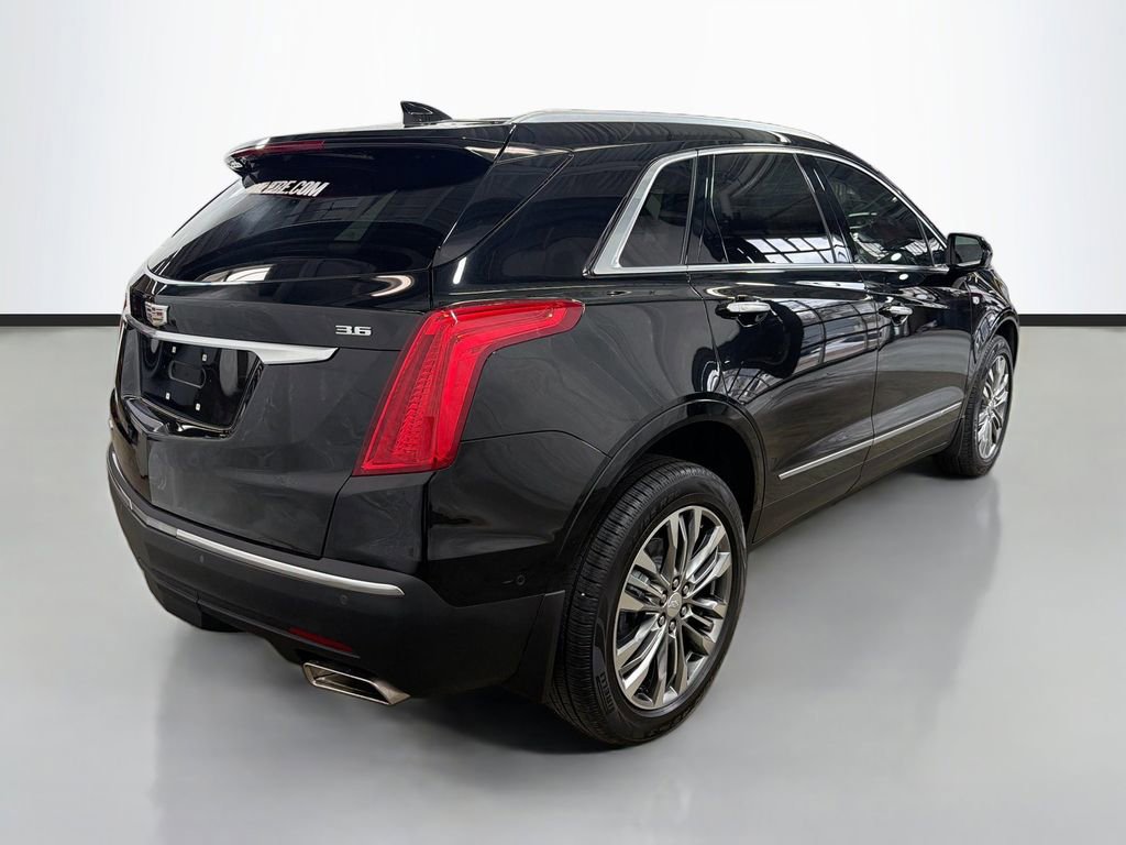 Used 2019 Cadillac XT5 Premium Luxury w/ Driver Assist Package AWD/4WD image 10