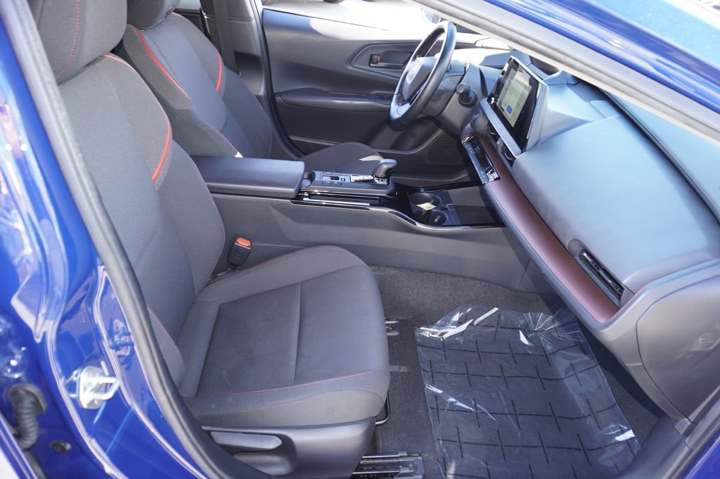 Used 2023 Toyota Prius Prime SE image 9
