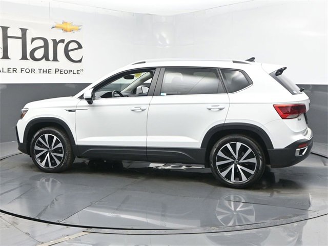 Used 2023 Volkswagen Taos SE w/ Panoramic Sunroof Package image 52