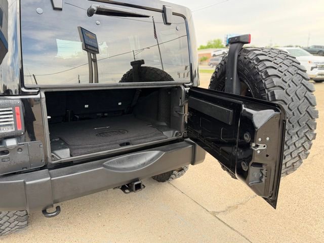 Used 2016 Jeep Wrangler Unlimited Rubicon w/ Dual Top Group AWD/4WD image 11