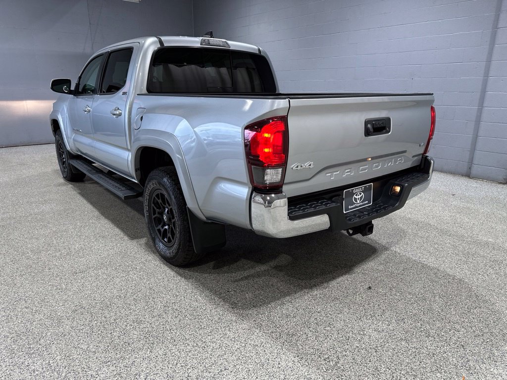 Used 2022 Toyota Tacoma SR5 AWD/4WD image 6