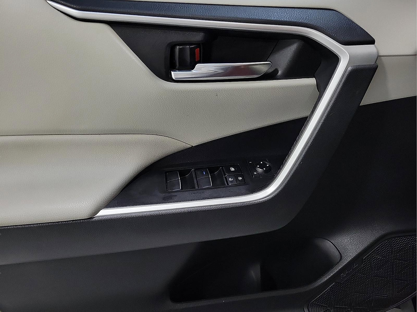 Certified 2021 Toyota RAV4 XLE Premium image 12