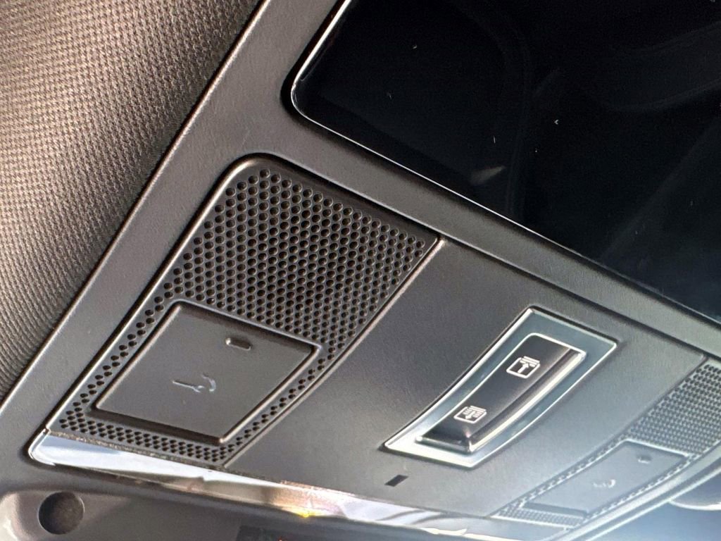 New 2024 Jaguar E-PACE R-Dynamic SE image 24