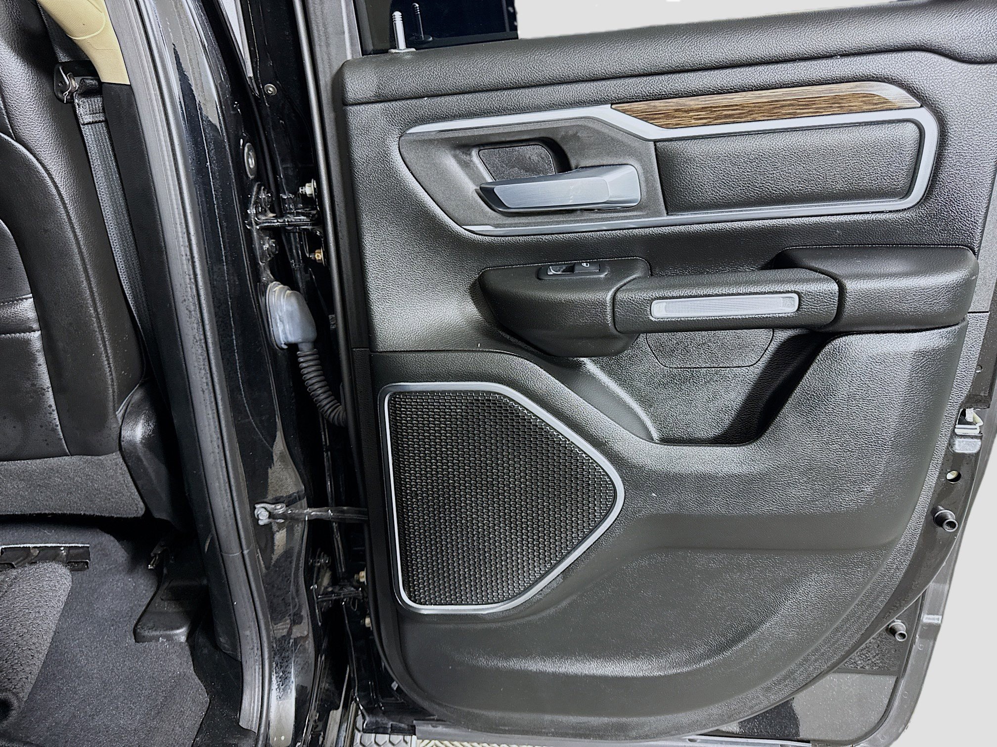 Used 2019 RAM 1500 Laramie image 28