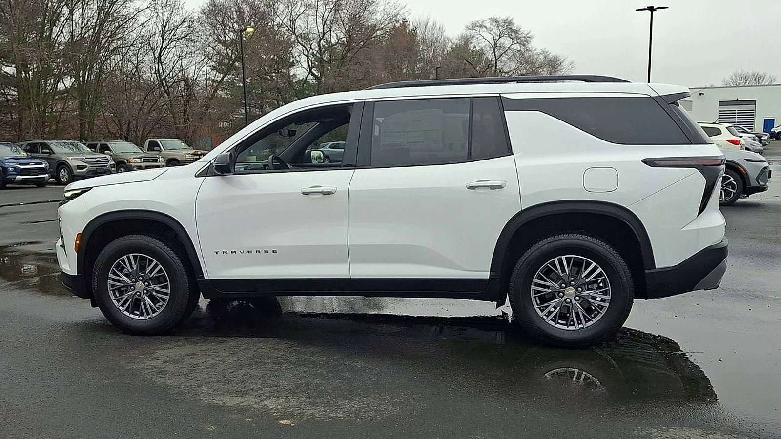 New 2026 Chevrolet Traverse LT w/ Driver Confidence Package FWD image 8