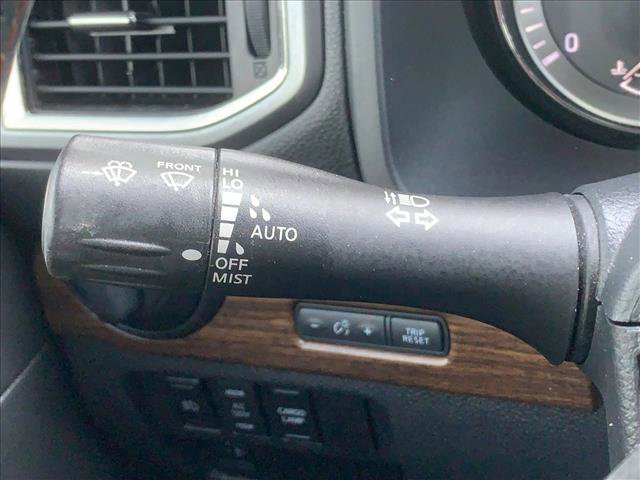 Used 2017 Nissan Titan Platinum Reserve AWD/4WD image 14