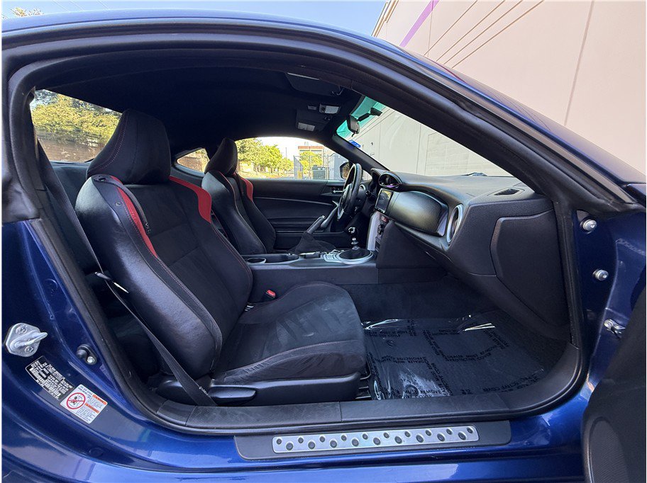 Used 2013 Scion FR-S RWD image 8