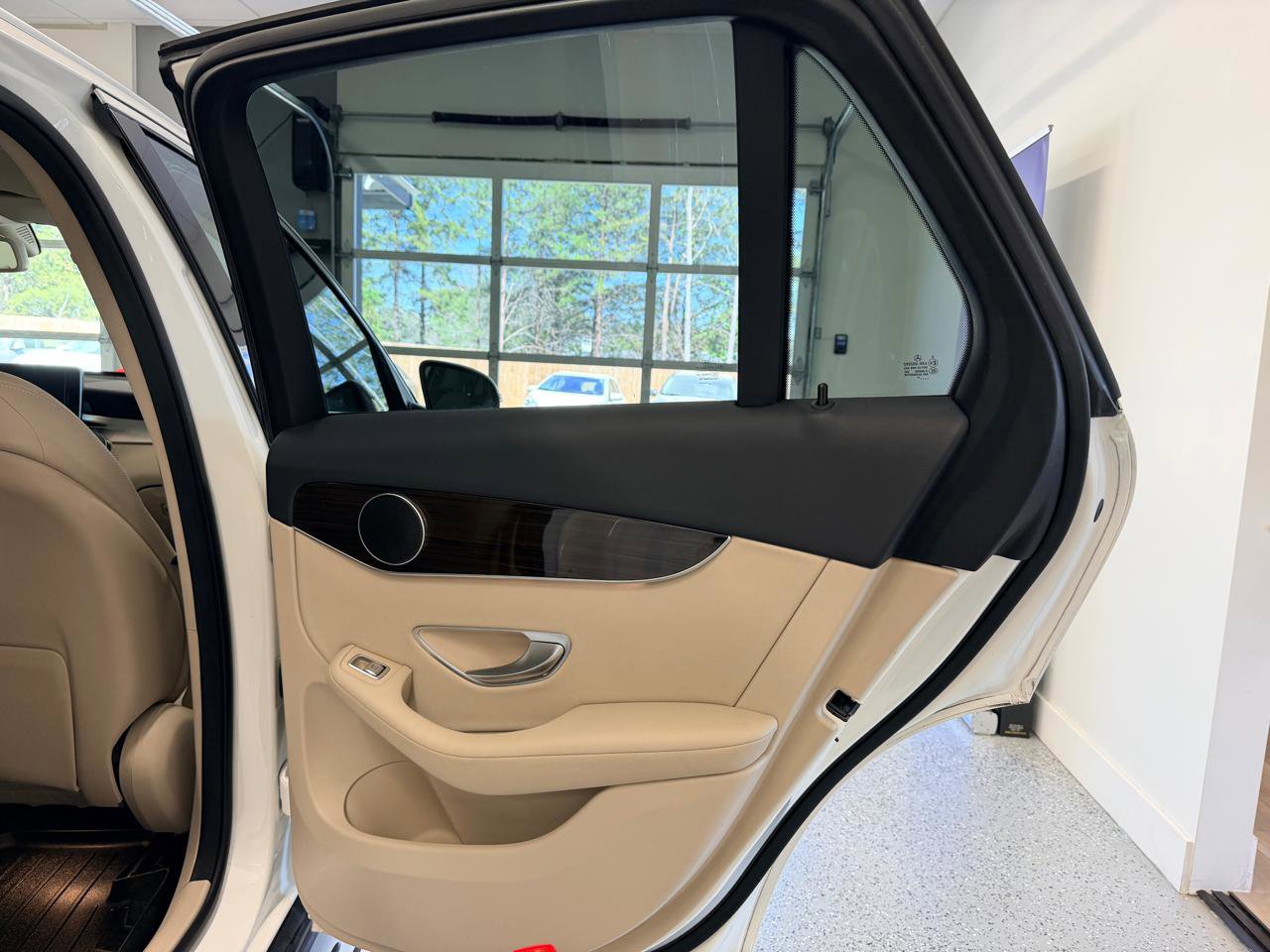 Used 2019 Mercedes-Benz GLC 300 image 30