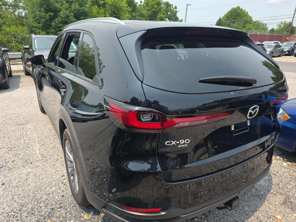 Used 2024 MAZDA CX-90 Plug-In Hybrid w/ Preferred AWD/4WD image 2